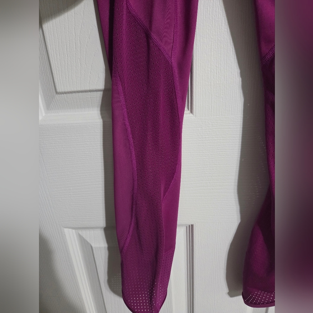Fabletics Purple Leggings - Picture 4 of 6